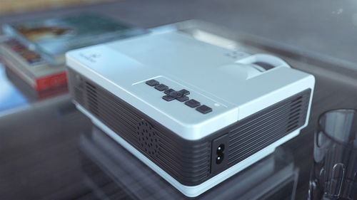 投影儀產(chǎn)品動畫 點(diǎn)亮視覺盛宴的未來科技