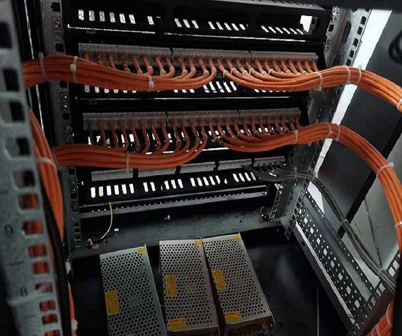 上海起秀網(wǎng)絡(luò) 專業(yè)機(jī)房網(wǎng)絡(luò)布線維護(hù)與系統(tǒng)集成服務(wù)